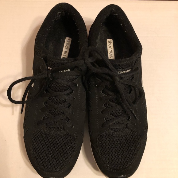 Skechers Shoes - Black Skechers Flex Sneaker